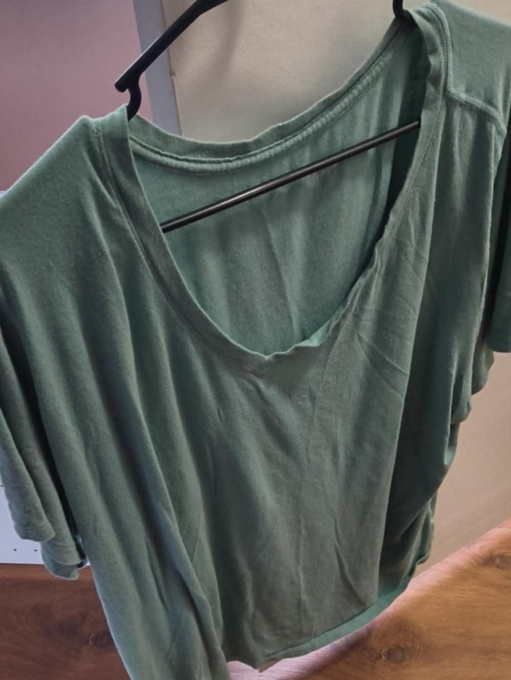 Ava & Viv Relaxed V-Neck Tee in Sage Green